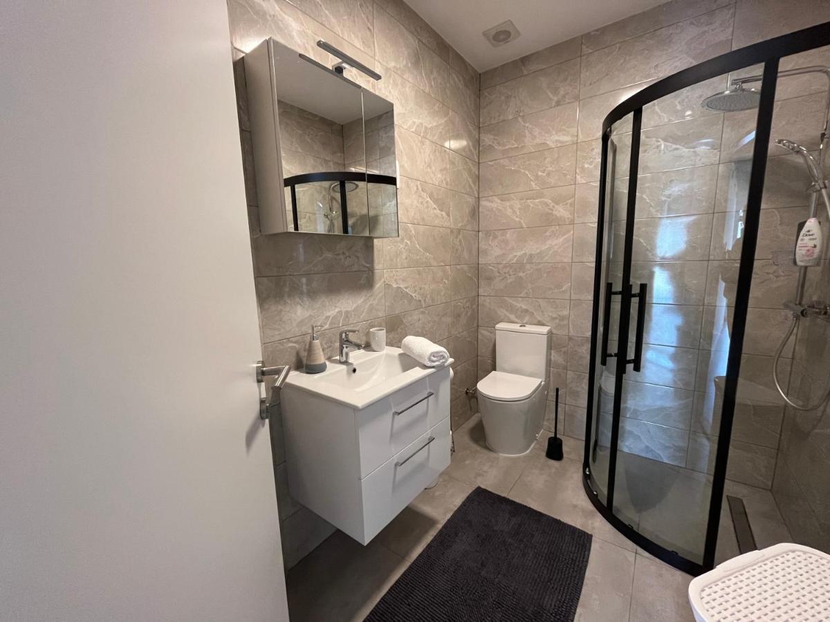 Apartment Tilia Оточац Экстерьер фото