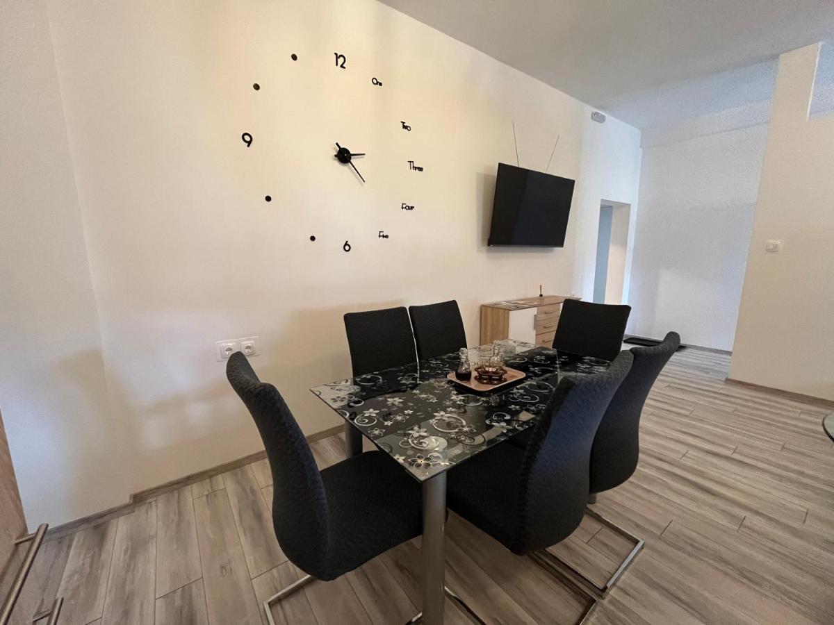 Apartment Tilia Оточац Экстерьер фото
